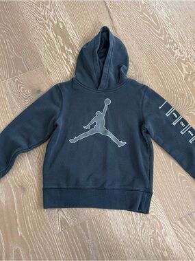 Jordan Kids Black Hooded Sweatshirt Size Small (8-10)